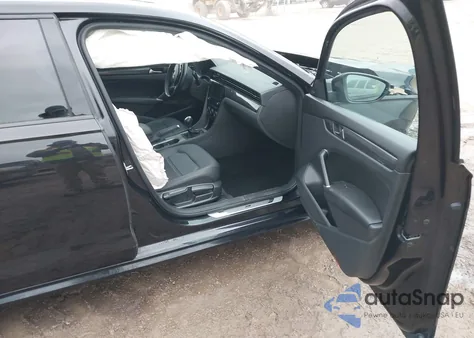 2021 Volkswagen Passat 2.0T R-Line from USA, damaged, VIN 1VWMA7A38MC004833